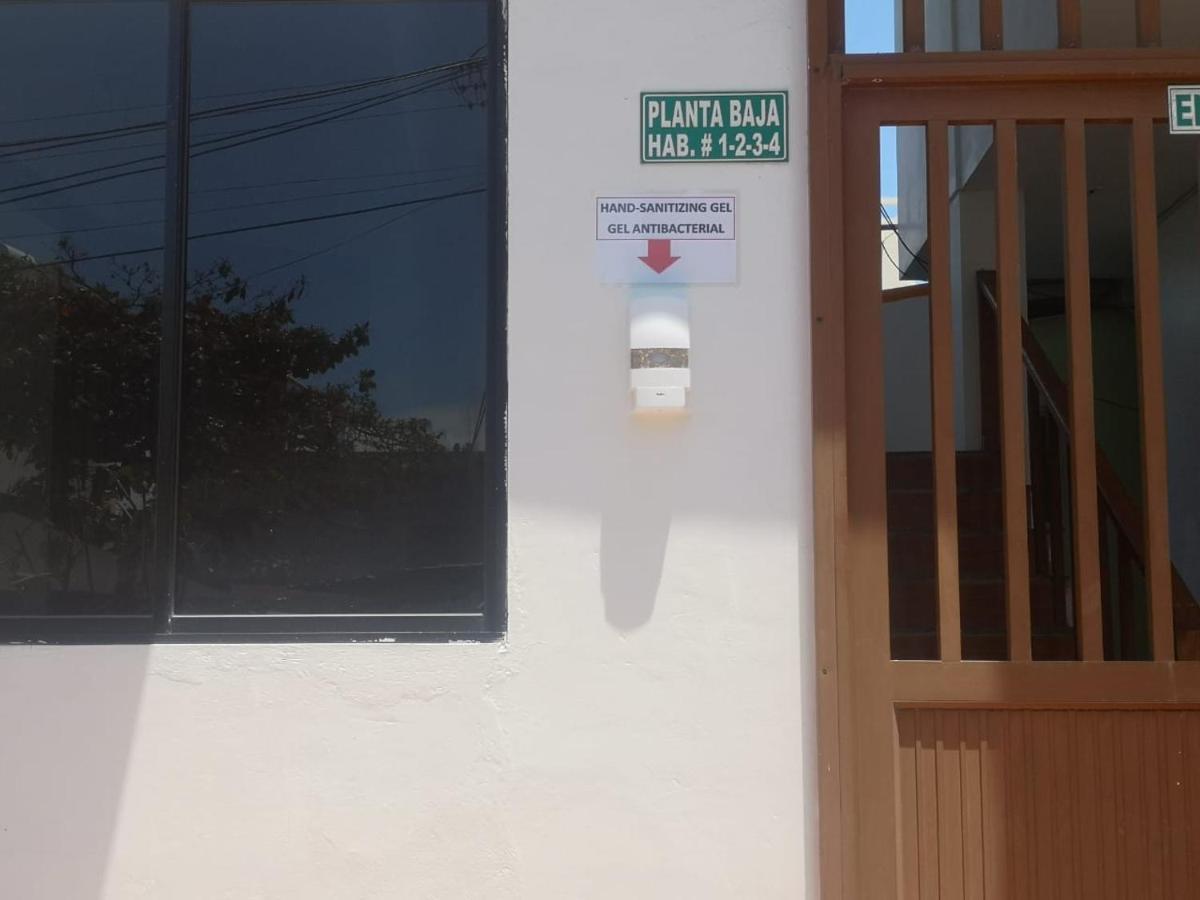 Hostal Sandrita Puerto Villamil Exteriör bild