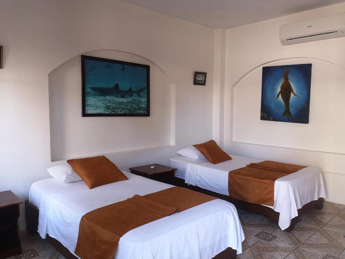 Hostal Sandrita Puerto Villamil Exteriör bild