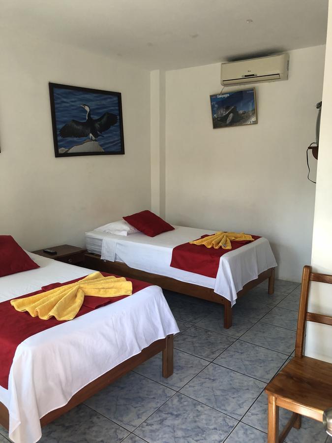 Hostal Sandrita Puerto Villamil Exteriör bild