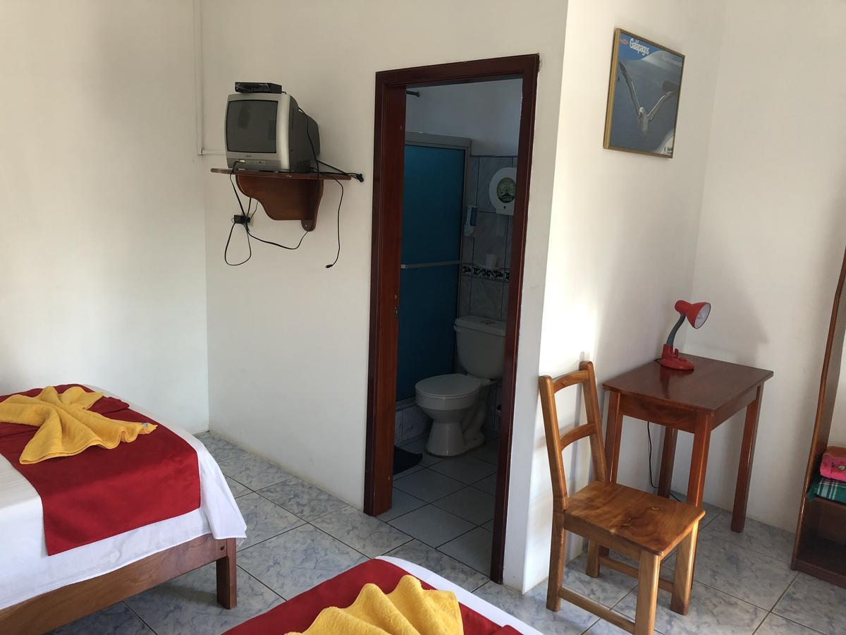 Hostal Sandrita Puerto Villamil Exteriör bild