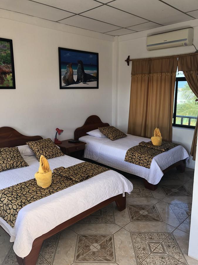 Hostal Sandrita Puerto Villamil Exteriör bild